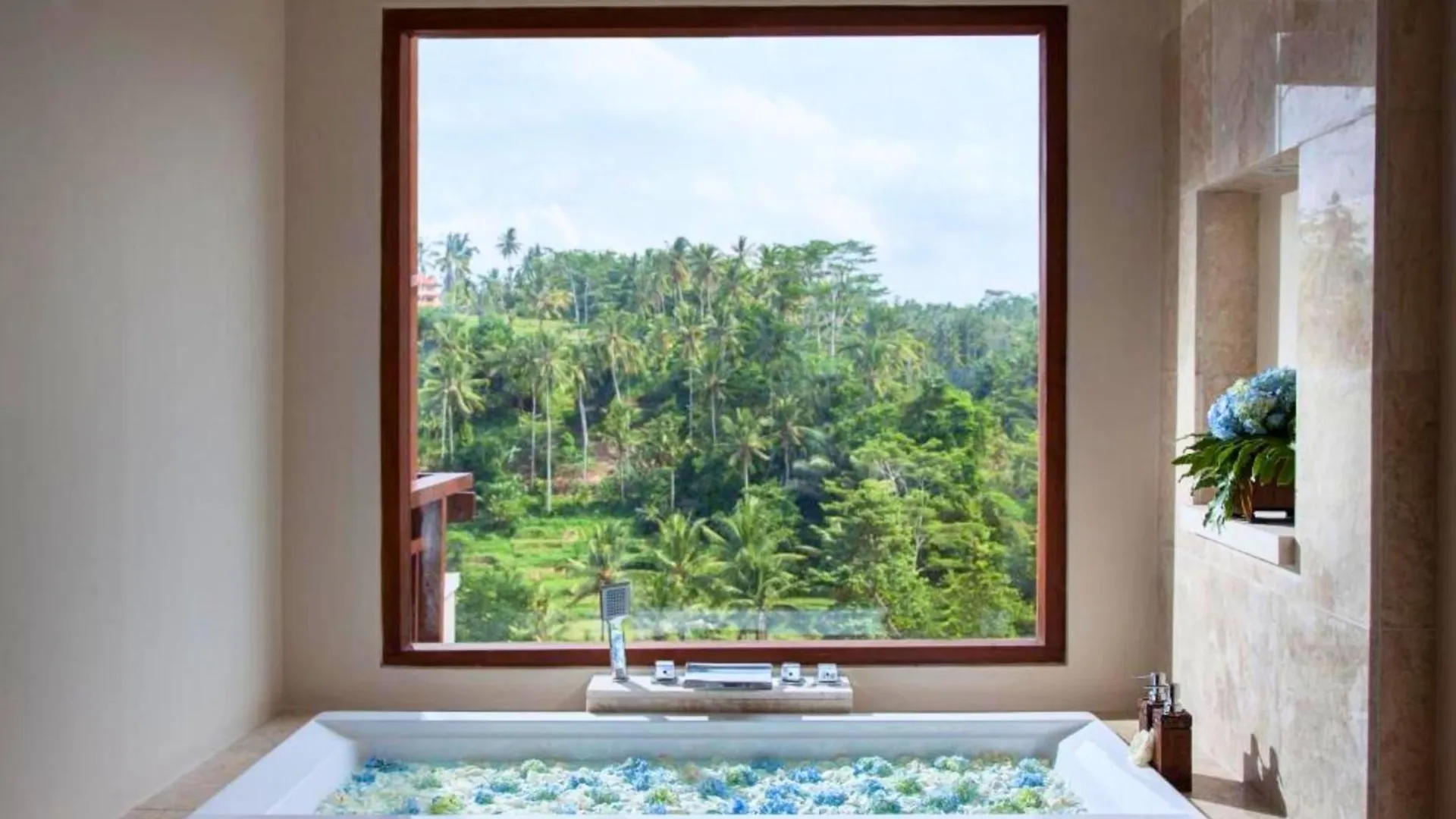 Ambara With Garden View 1 Bedroom Deluxe Suite Zn45 Ubud